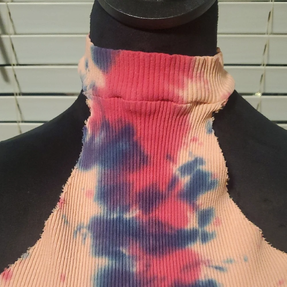 Fashion Nova Pink and Blue Tie-Dye Maxi Dress - Picture 4 of 9